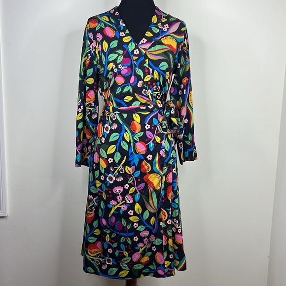 Tucker Dresses & Skirts - TUCKER NYC Jersey Wrap Dress in Fruit of Abundance XS
